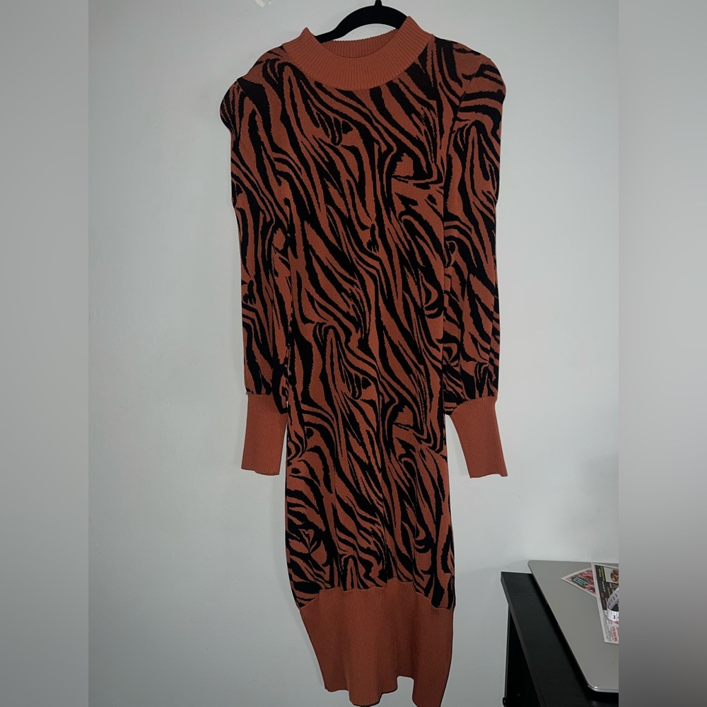 New York & Company Black and Brown Long Sleeve Dress size M
